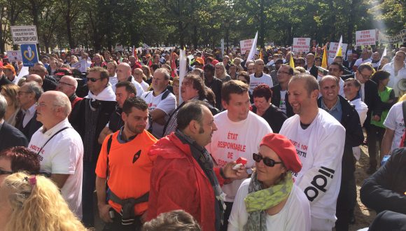 De la manifestation aux négociations De la manifestation aux négociations